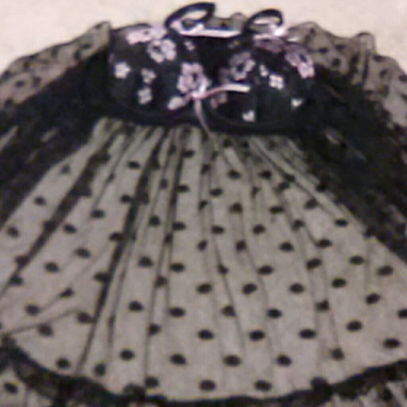 Lingerie - Picture 4 of 4